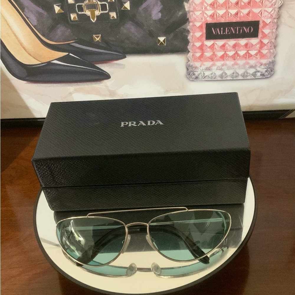 PRADA NWT CATWALK sunglasses - Picture 1 of 9
